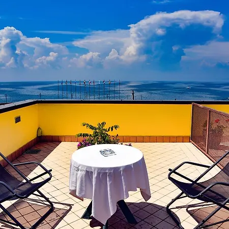 Hotel Ristorante Miralago Garde