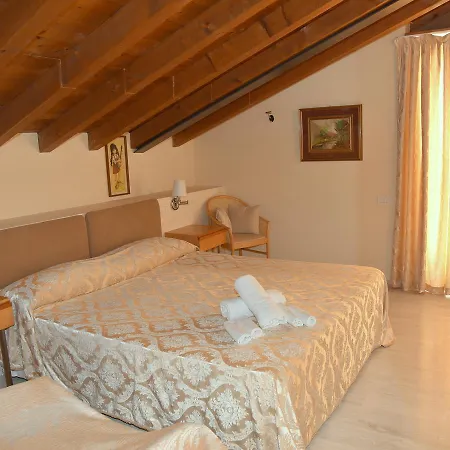 Hotel Ristorante Miralago 3*
