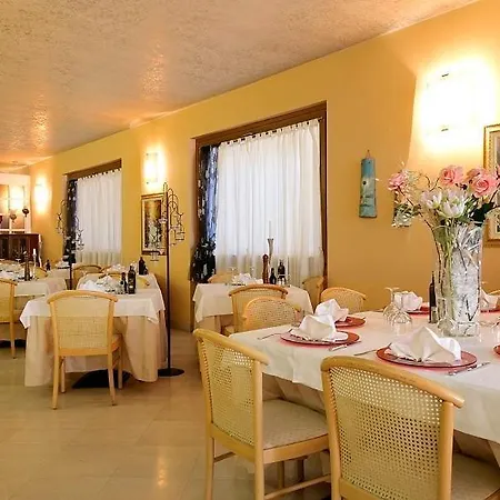 Otel Ristorante Miralago