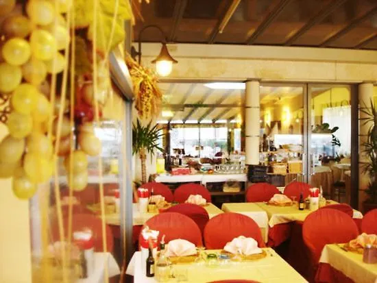 Hotel Ristorante Miralago 3*