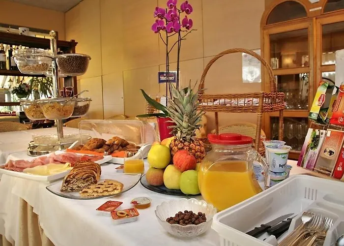 Hotel Ristorante Miralago Garda (Verona)